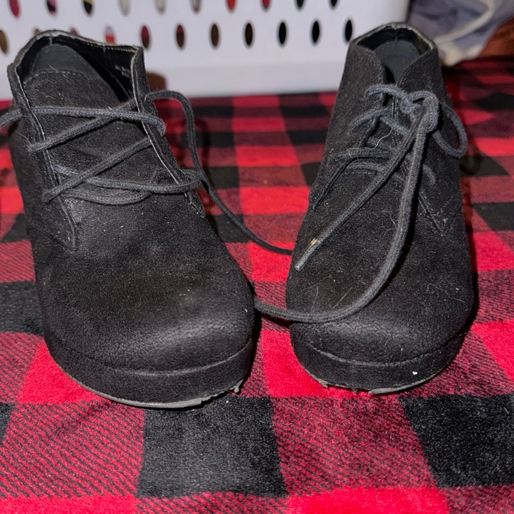 Kid black heels